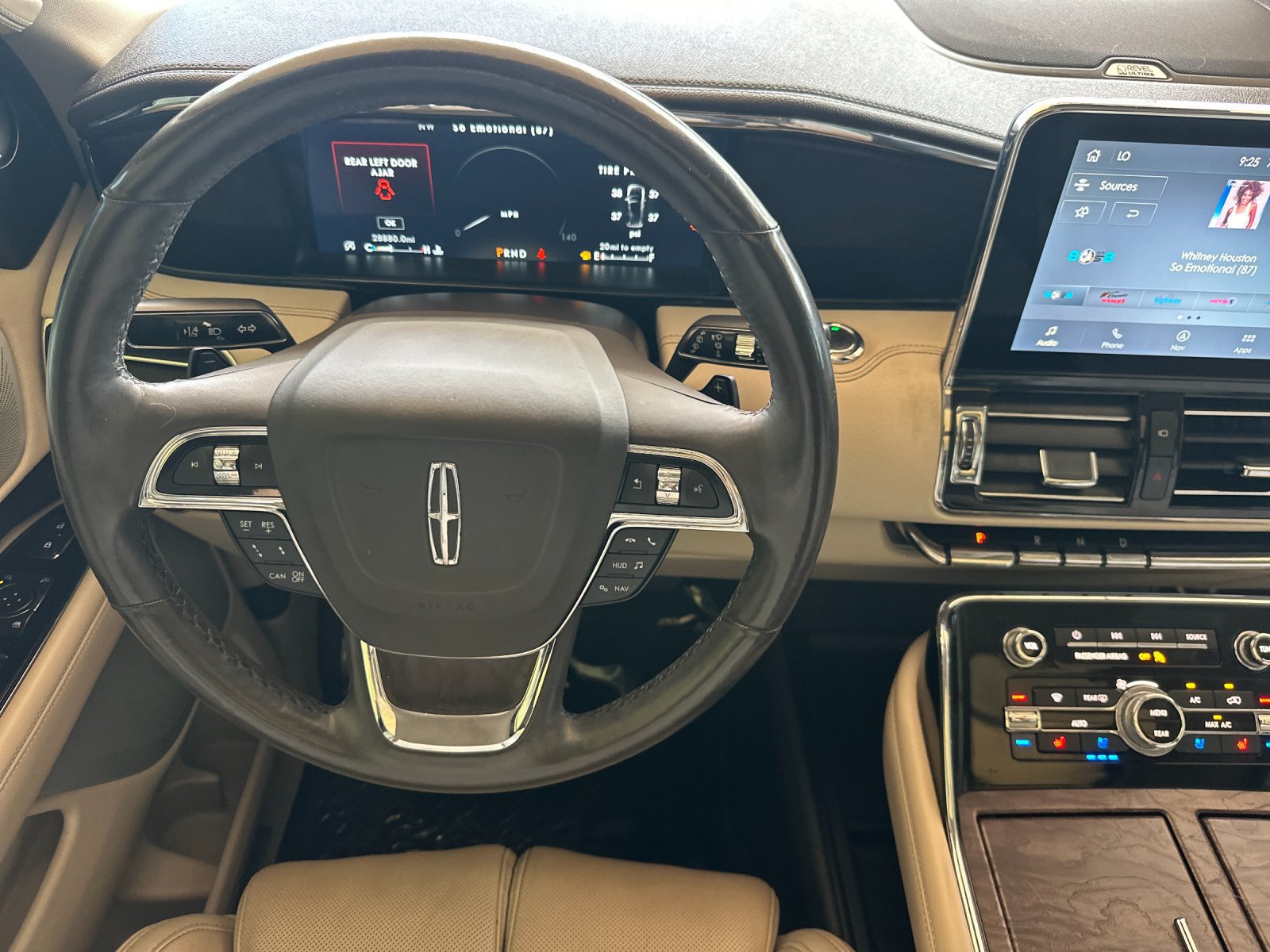 Certified 2021 Lincoln Navigator Reserve w/ Luxury Package AWD/4WD image 13