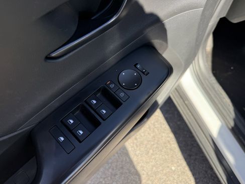 Used 2024 Hyundai Kona SE image 22