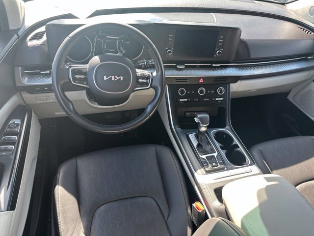 Used 2024 Kia Carnival LX FWD image 11