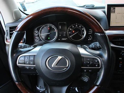 Used 2017 Lexus LX 570 4WD image 28