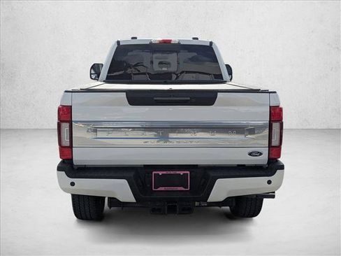 Certified 2022 Ford F350 Platinum w/ FX4 Off-Road Package image 6