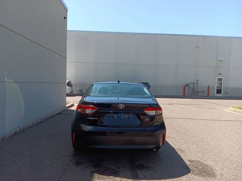 Certified 2024 Toyota Corolla LE FWD image 3