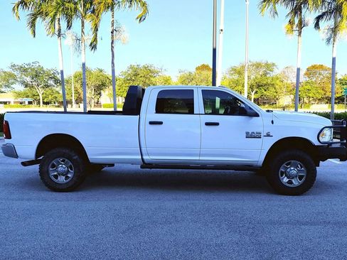 Used 2018 RAM 2500 Tradesman w/ Chrome Appearance Group image 5