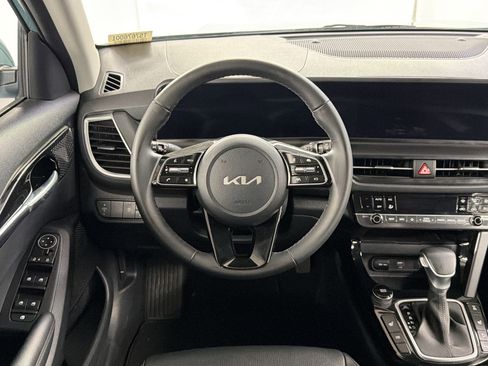 Used 2025 Kia Seltos EX w/ EX Sunroof Package AWD/4WD image 28