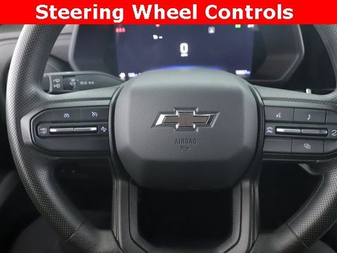 Used 2024 Chevrolet Colorado Trail Boss image 5