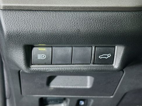 Used 2025 Toyota Grand Highlander FWD image 17