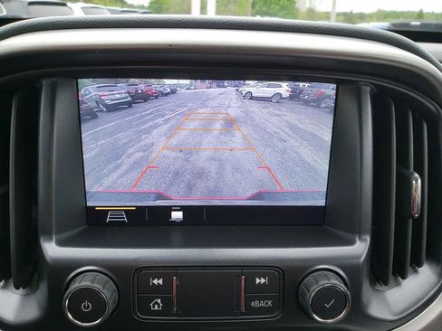 Used 2019 Chevrolet Colorado Z71 AWD/4WD image 25