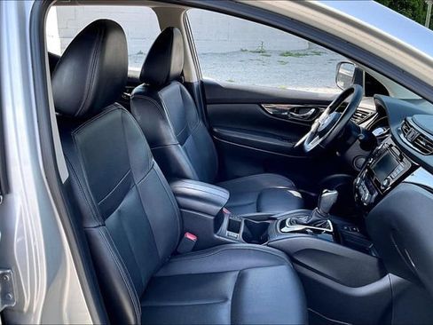 Used 2022 Nissan Rogue Sport SL AWD/4WD image 7