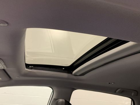 Used 2025 Acura ADX AWD image 32