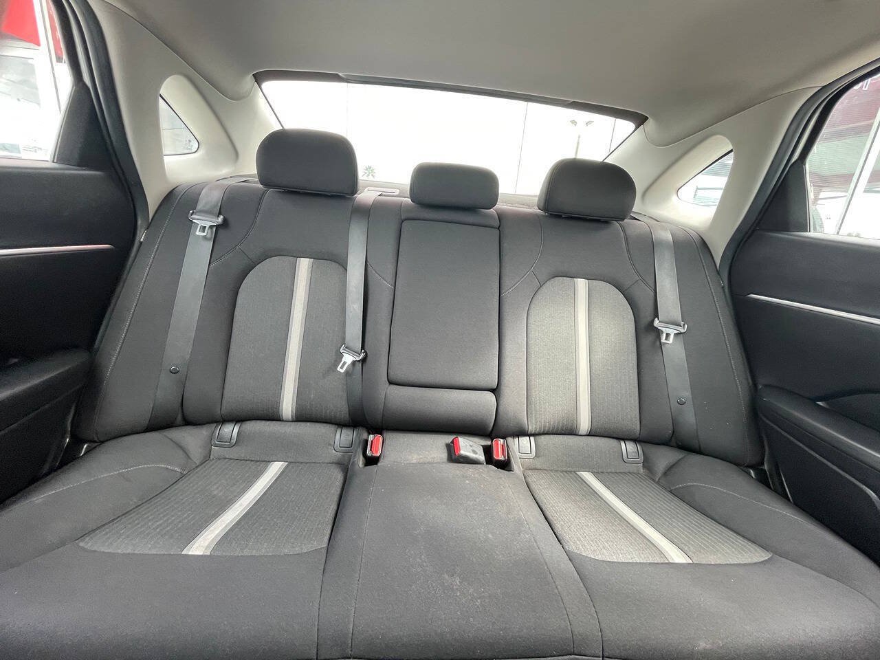 Used 2021 Hyundai Sonata SEL FWD image 2