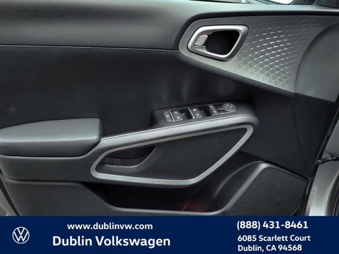 Used 2023 Kia Soul LX w/ Option Group 015 image 10