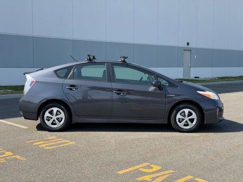 Used 2014 Toyota Prius Two image 4