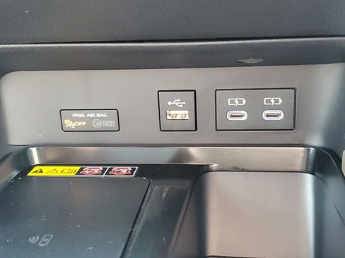 New 2025 Toyota Camry SE image 27