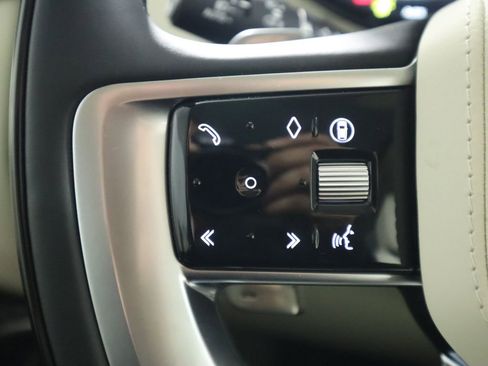 New 2026 Land Rover Range Rover SE image 11