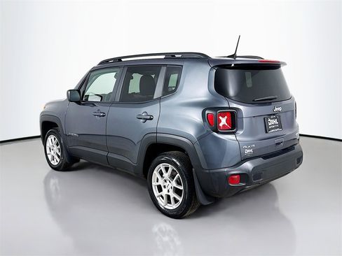 Used 2022 Jeep Renegade Latitude image 5