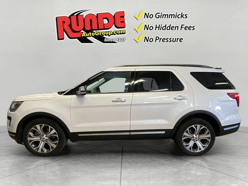 Used 2018 Ford Explorer Platinum AWD/4WD image 3