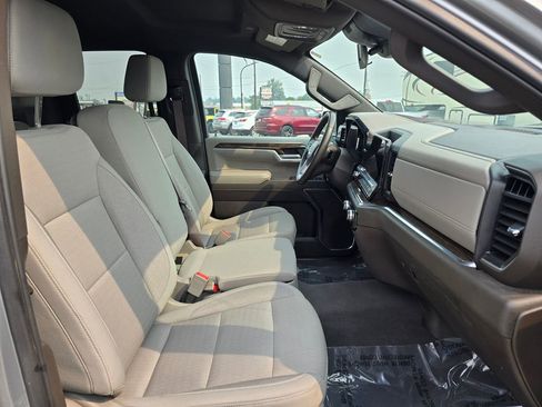 Used 2023 GMC Sierra 1500 SLE image 10