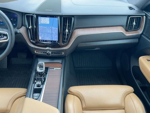 Used 2023 Volvo XC60 B5 Ultimate w/ Climate Package image 27