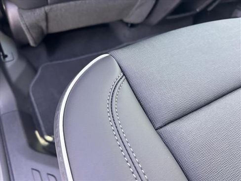 Used 2026 Buick Enclave Preferred w/ Power Package image 21