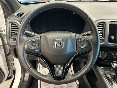 Used 2021 Honda HR-V Sport image 9