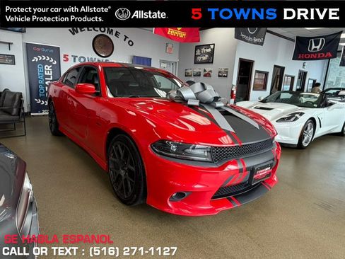 Used 2017 Dodge Charger R/T RWD image 1