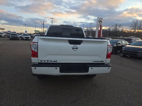Used 2018 Nissan Titan PRO-4X image 6