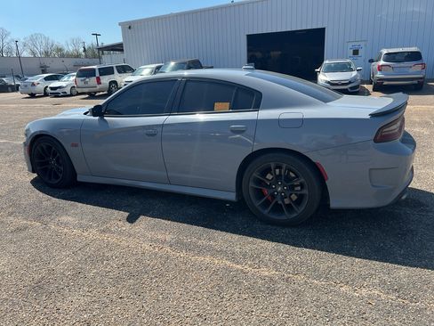 Used 2022 Dodge Charger Scat Pack image 4