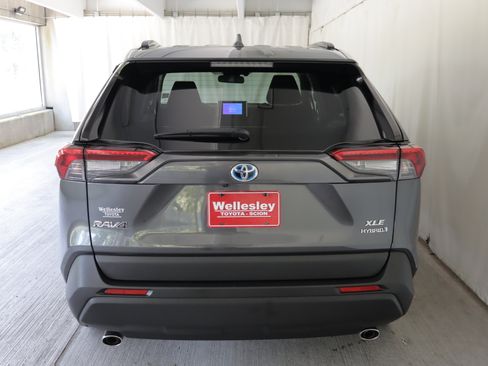 Used 2024 Toyota RAV4 XLE w/ Convenience Package AWD/4WD image 27