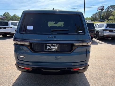 New 2026 Jeep Grand Wagoneer Limited AWD/4WD image 9