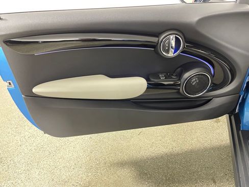 Used 2019 MINI Cooper S w/ Driver Assistance Package image 17