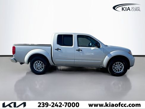 Used 2018 Nissan Frontier SV w/ Value Truck Package image 6