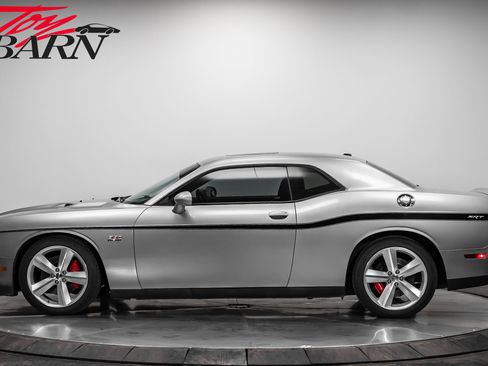 Used 2011 Dodge Challenger SRT8 image 2