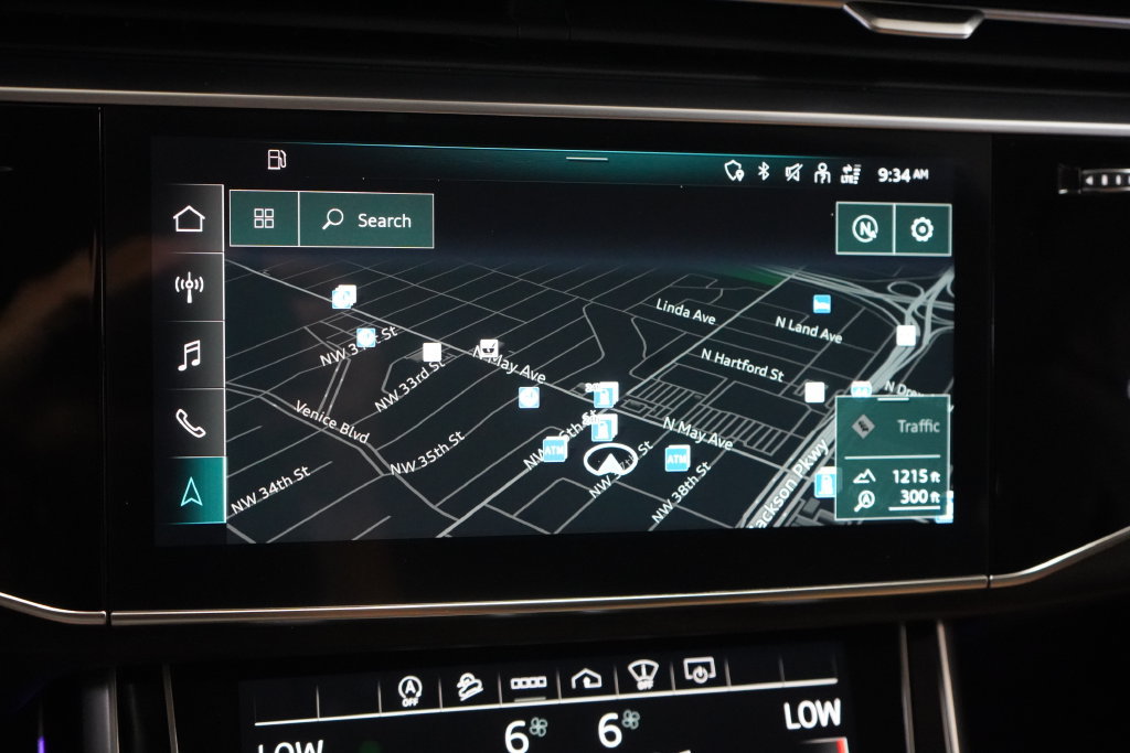 Used 2022 Audi Q8 Prestige w/ Prestige Package AWD/4WD image 40