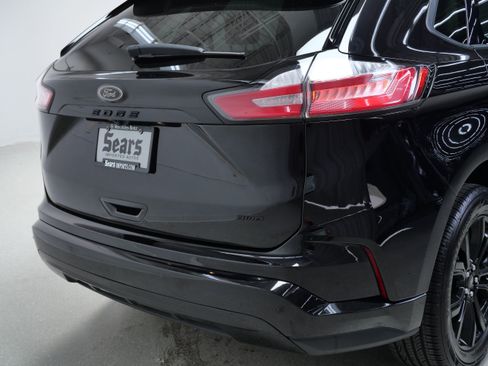 Used 2022 Ford Edge SE w/ Black Appearance Package AWD/4WD image 5