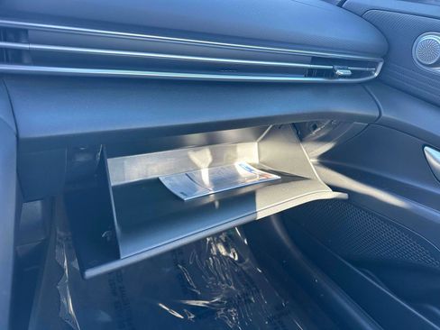 Used 2024 Hyundai Elantra SE image 30