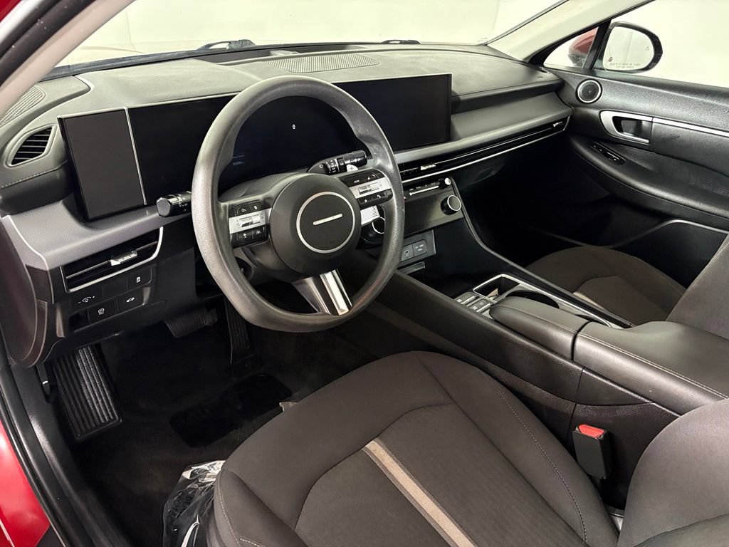 Used 2025 Hyundai Sonata SEL FWD image 20