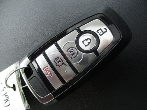 Used 2024 Ford Edge Titanium AWD/4WD image 44