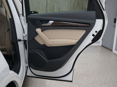 Used 2020 Audi Q5 2.0T Premium Plus image 37