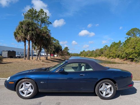 Used 1998 Jaguar XK8 Convertible image 8