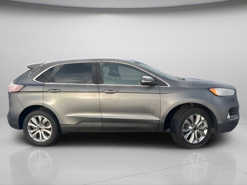 Used 2024 Ford Edge Titanium image 4