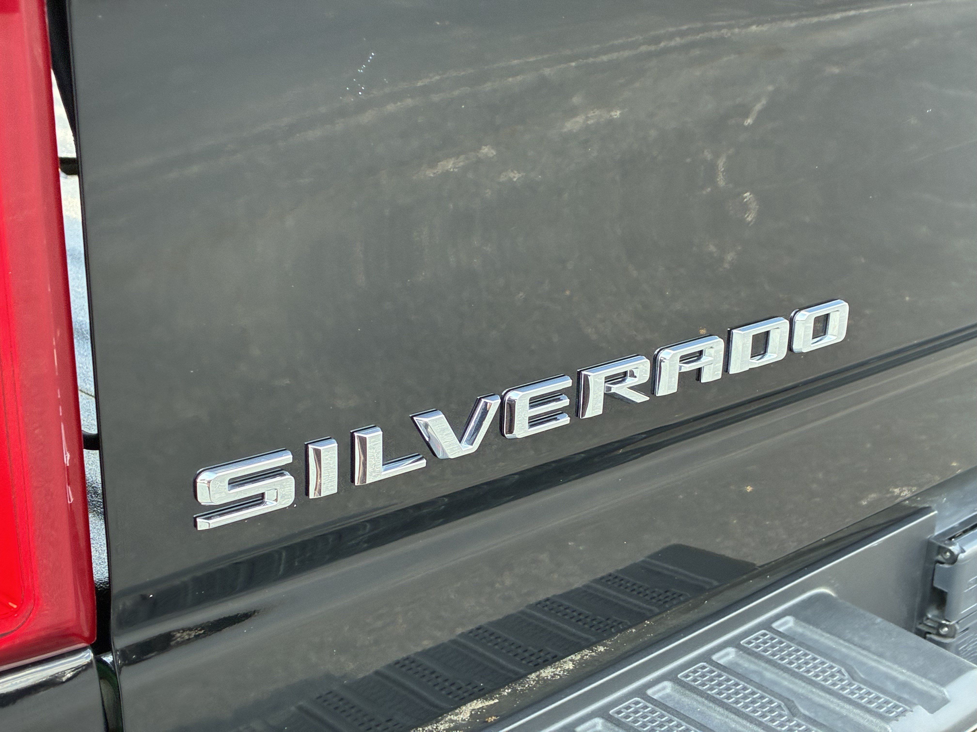 Used 2025 Chevrolet Silverado 3500 High Country w/ High Country Premium Package AWD/4WD image 13