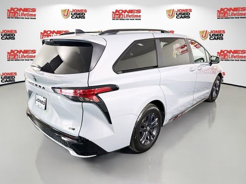 Certified 2025 Toyota Sienna XSE AWD/4WD image 18