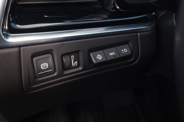 Used 2022 Cadillac XT6 Premium Luxury w/ Technology Package AWD/4WD image 12