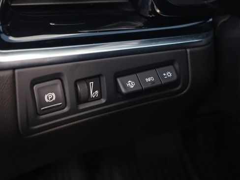 Used 2022 Cadillac XT6 Premium Luxury w/ Technology Package AWD/4WD image 12
