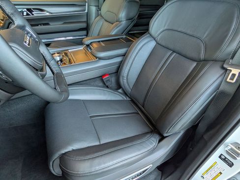 New 2026 Jeep Grand Wagoneer L Summit AWD/4WD image 24