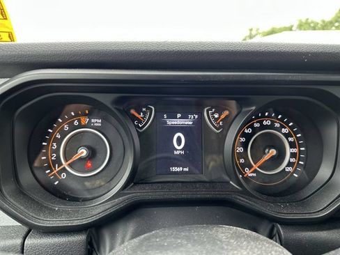 Used 2024 Jeep Gladiator Sport AWD/4WD image 12