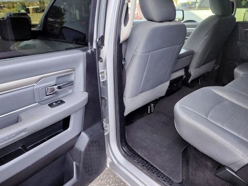 Used 2016 RAM 2500 SLT image 16