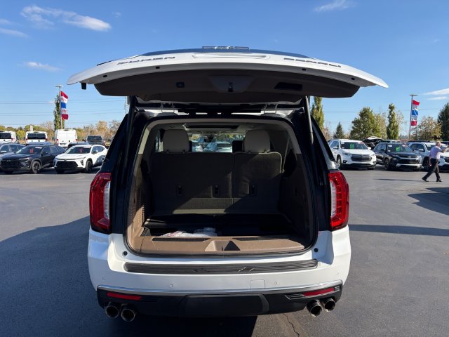 Used 2021 GMC Yukon XL Denali w/ Denali Ultimate Package AWD/4WD image 20