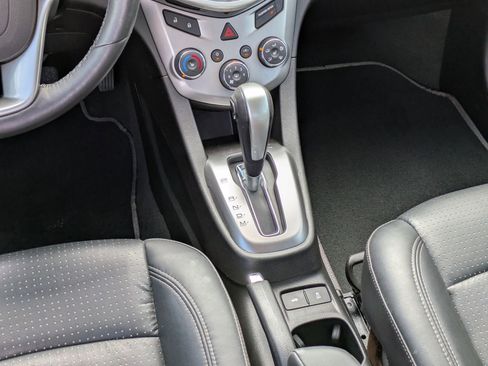 Used 2020 Chevrolet Sonic Premier image 18