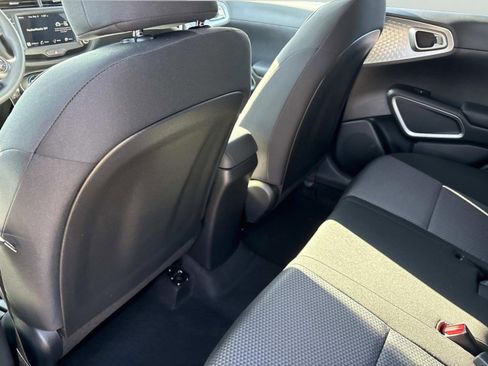 New 2025 Kia Soul LX image 16